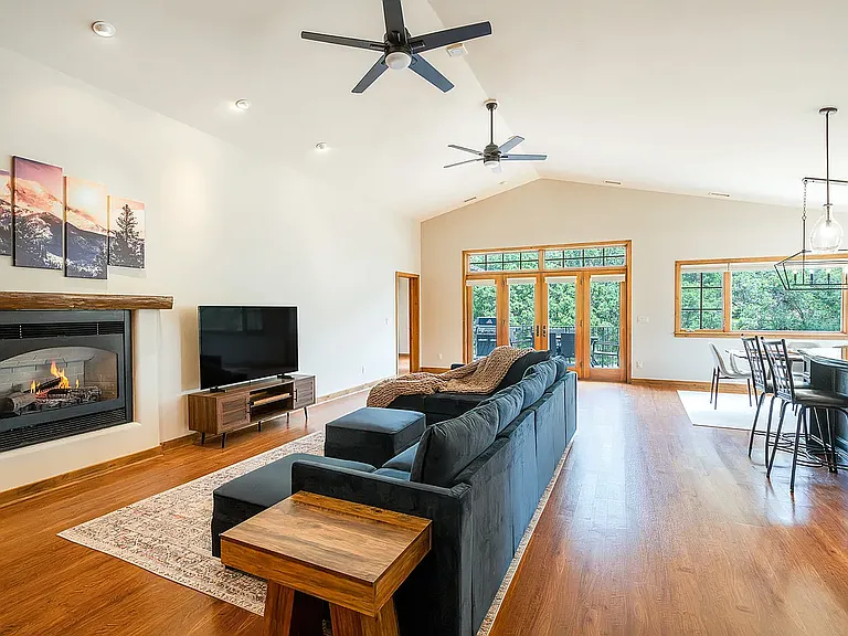 13 Laird Ln — Photo 3