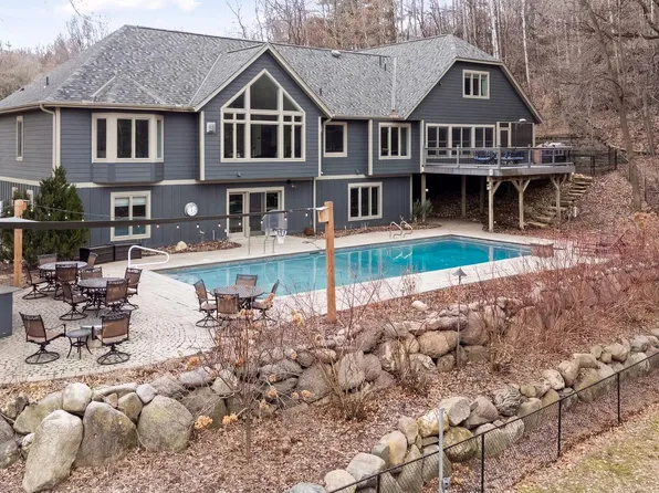 6590 Orchard Ridge Trl, Woodbury, MN 55129