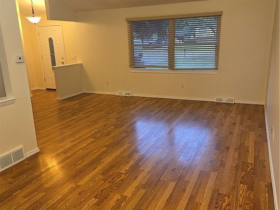 4th image of 8218 Comet Ct