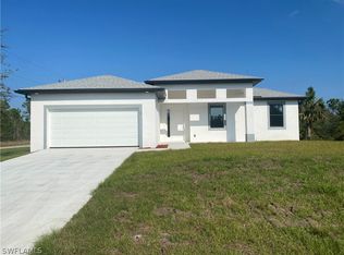 701 E 9th St, Lehigh Acres, FL 33972