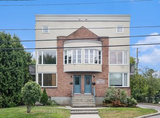 1204 Shillington Ave #15, Ottawa, ON K1Z 7Z4