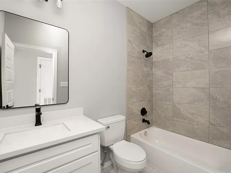 811 N Woodson Ave #4 — Photo 7
