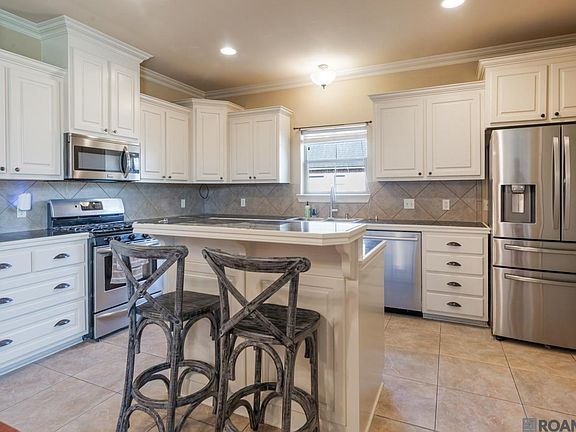 4th image of 42221 Conifer Dr