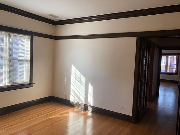 4th image of 4023 W Wellington Ave #2F
