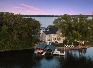 1432 Shoreline Dr, Wayzata, MN 55391