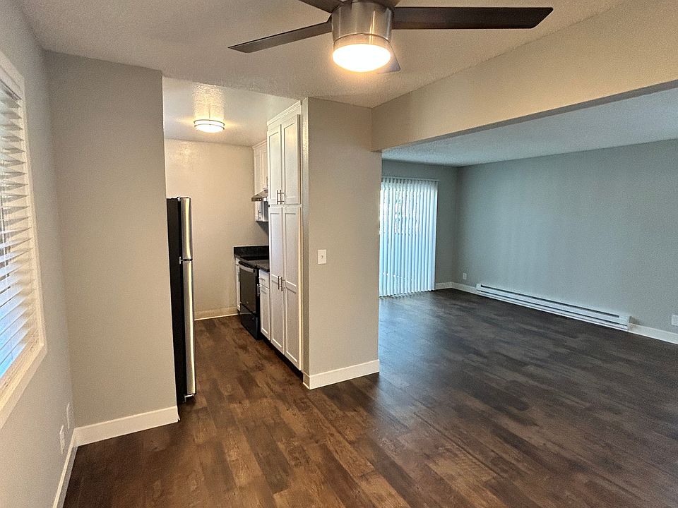 1st image of 3295 Brookdale Dr APT 4
