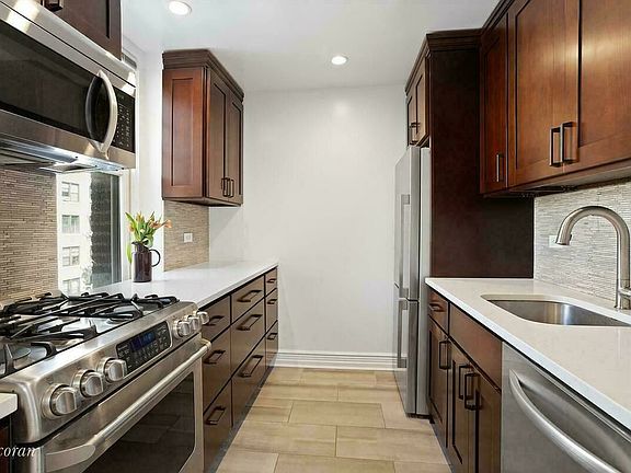 4th image of 101 8th Ave APT 8