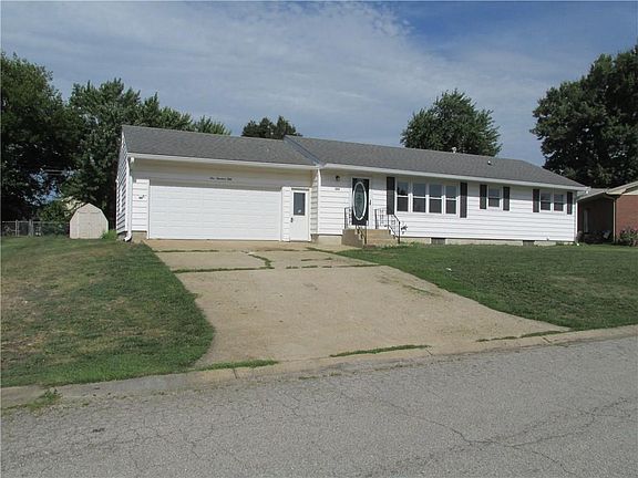 2nd image of 150 Crescent Dr