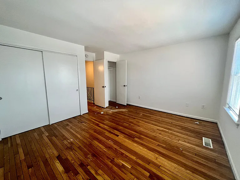 758 7th St SE #B — Photo 7
