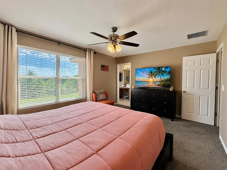 1720 Retreat View Cir — Photo 15