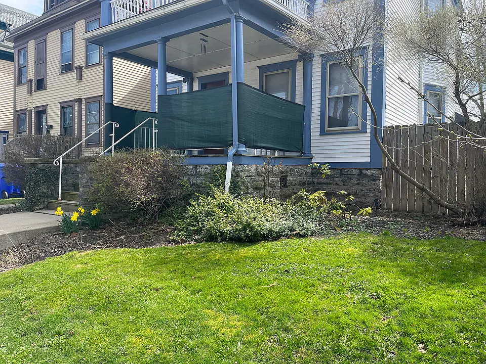 1001 Lafayette Ave #2