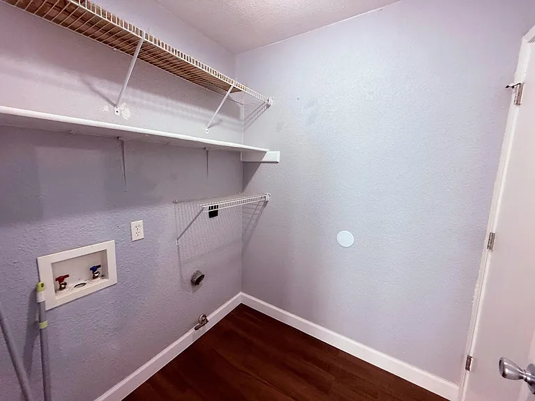 12314 Thompkins Dr — Photo 36