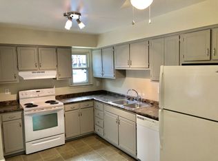 1462 E Tanners Creek Dr, Norfolk, VA 23513