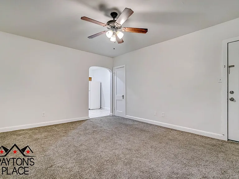 324 34th St SE — Photo 4