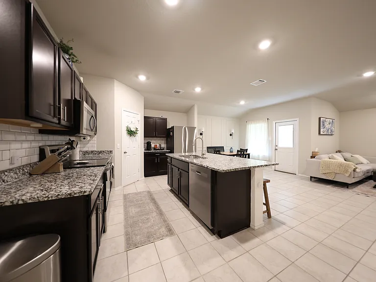 5601 Great Divide Rd — Photo 4