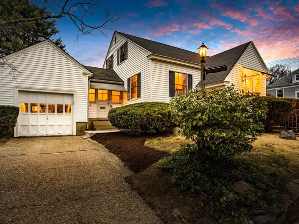 228 Harrison Street, Manchester, NH 03104