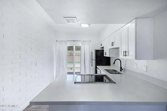 2 bed, 820 sqft, $1,750 — Photo 4
