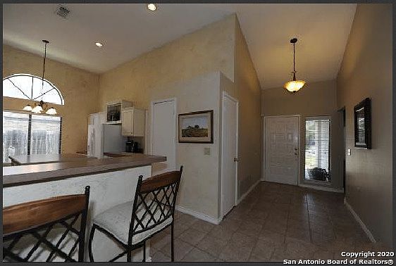 5th image of 9315 Andersonville Ln