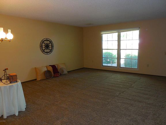 5th image of 18218 N Stonebrook Dr