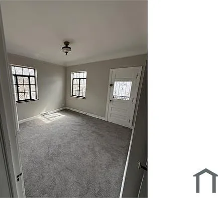 2943 Leslie St #UPPER — Photo 10