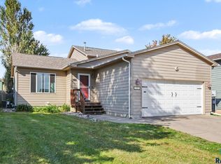 537 S Whitewood Ave, Sioux Falls, SD 57106