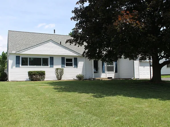 4221 2nd St NW, Canton, OH 44708