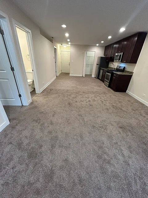 2 bed, 850 sqft, $1,640 — Photo 4