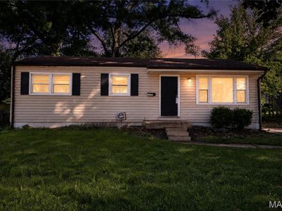 1037 Forestwood Dr, Saint Louis, MO, 63135