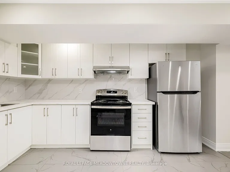 1603 Hume Way #BASEMENT — Photo 8