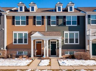3159 Coral Ln, Glenview, IL 60026