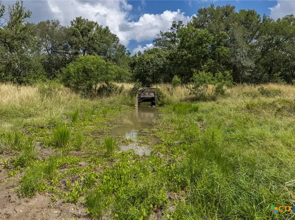 120 Anderson Hl, Seguin, TX 78155