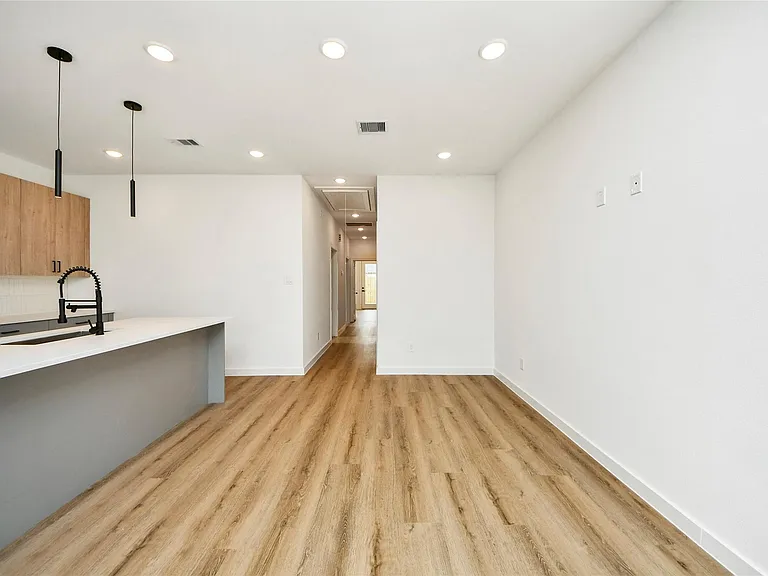 5201 Fairchild St #B — Photo 12