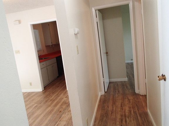 5th image of 410 Washington St APT D
