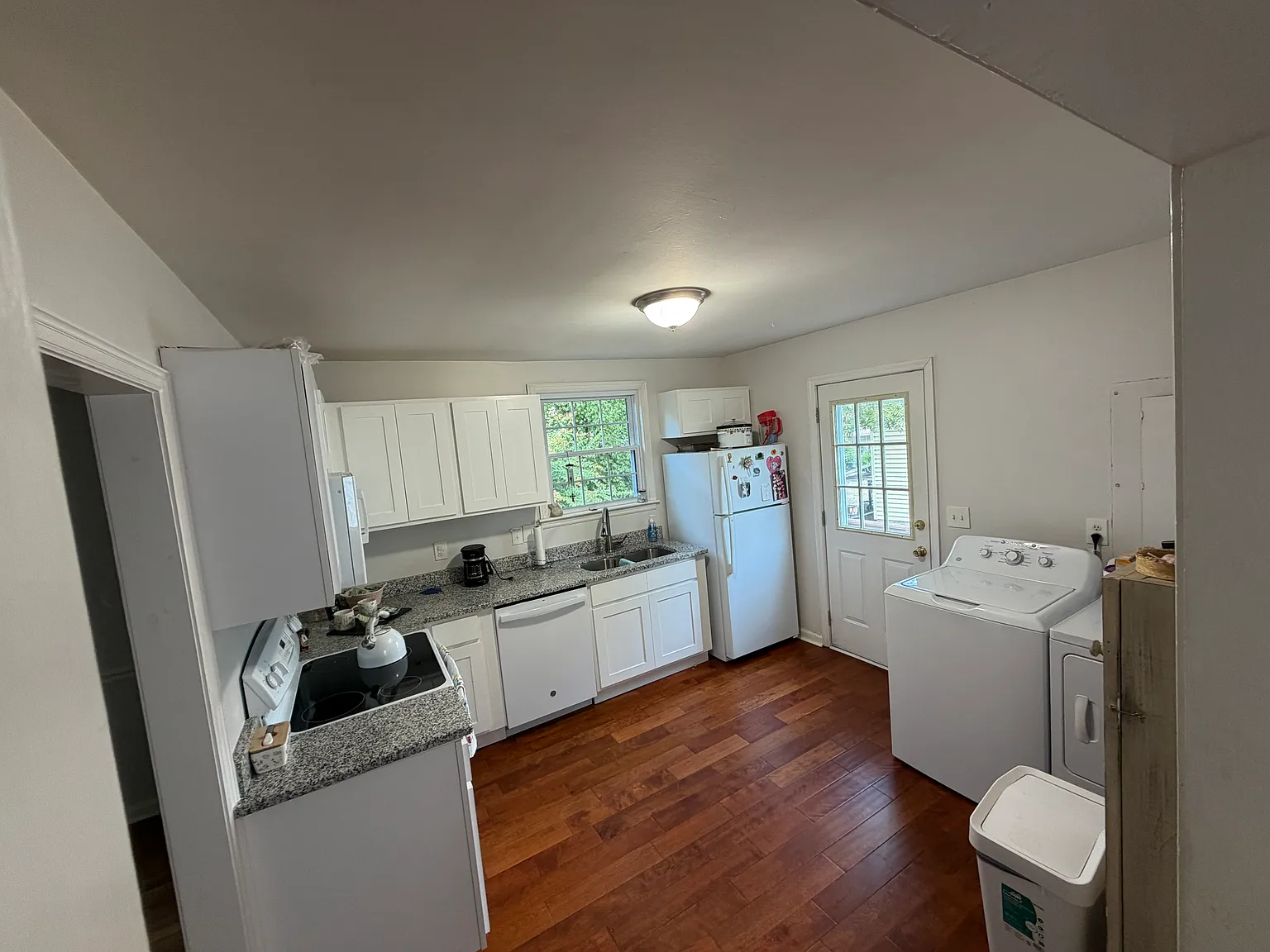 2 bed, 912 sqft, $2,500 — Photo 3