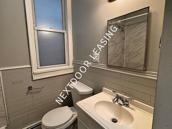 4th image of 84 Winfield Ave #1M