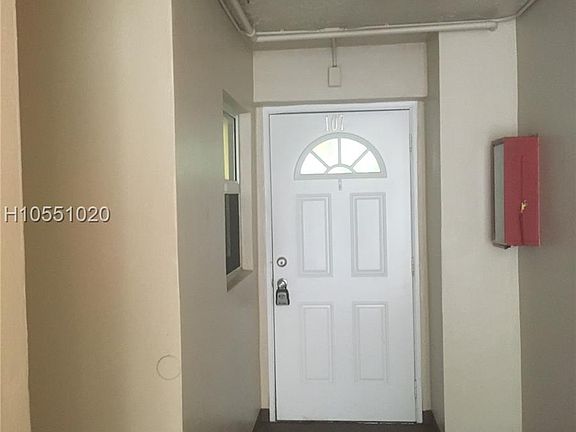 3rd image of 9461 Evergreen Pl APT 107