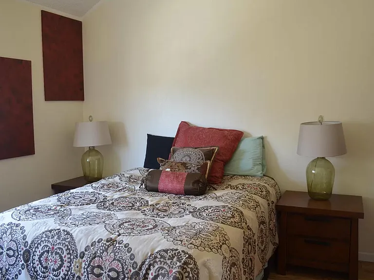1020 Imperial Pl — Photo 5