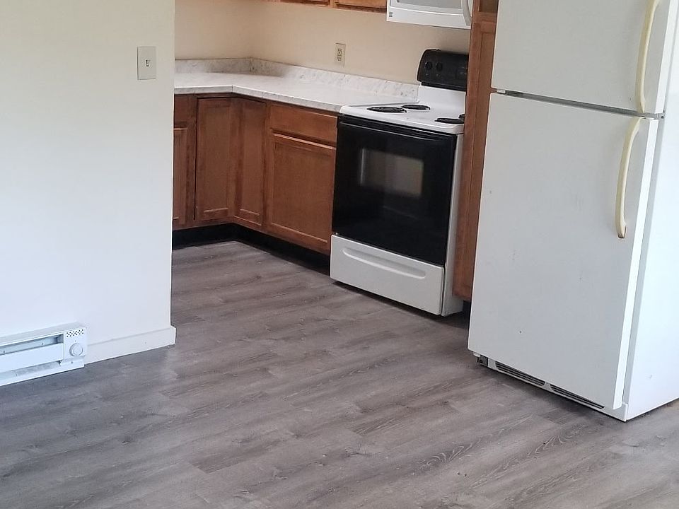 kitchen from livingroom
