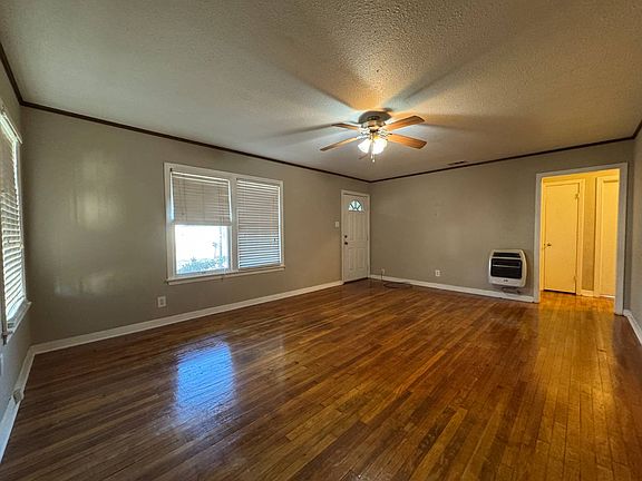 2nd image of 607 Lavaca St