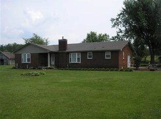 1813 Brewers Hwy, Benton, KY 42025