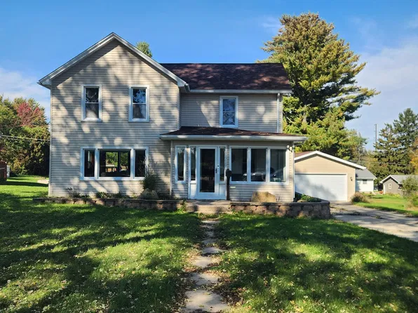 126 E North St, Dodgeville, WI 53533