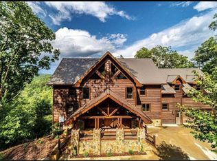 414 W Shalom Ct, Blue Ridge, GA 30513