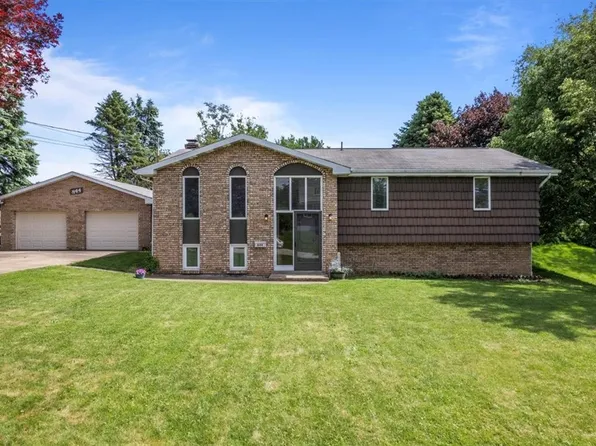 844 School St, West Mifflin, PA 15122