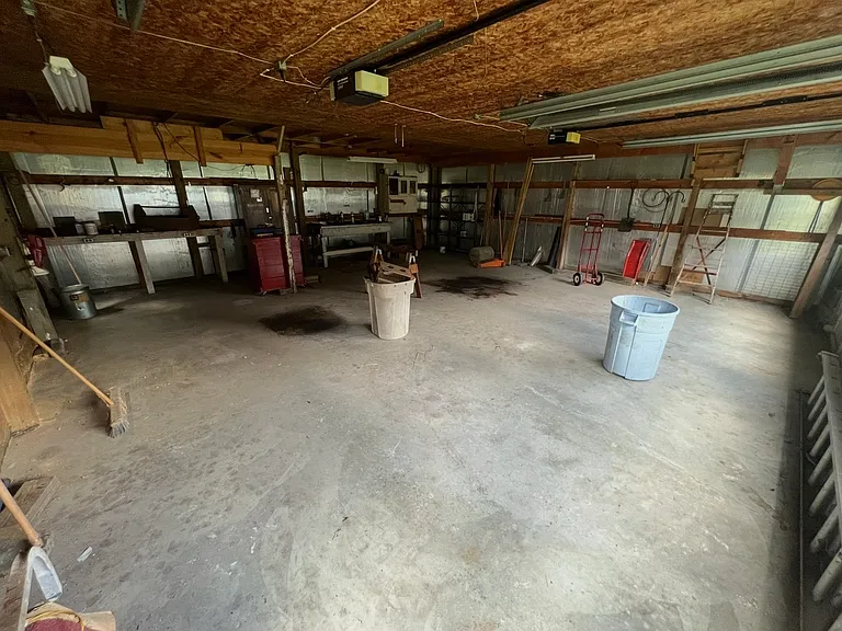 861 Cabot Dr — Photo 6