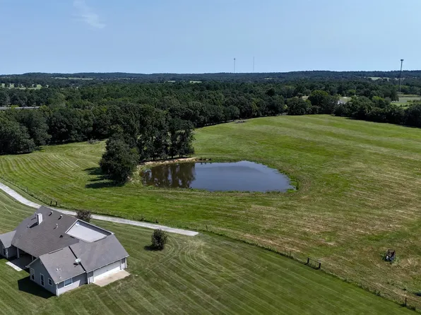 14100 County Road 4403, Larue, TX 75770