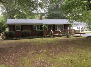 370 Macy Grove Rd, Kernersville, NC 27284