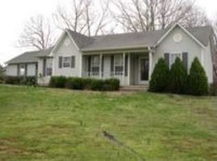 829 Walnut Cv, Henderson, TN 38340