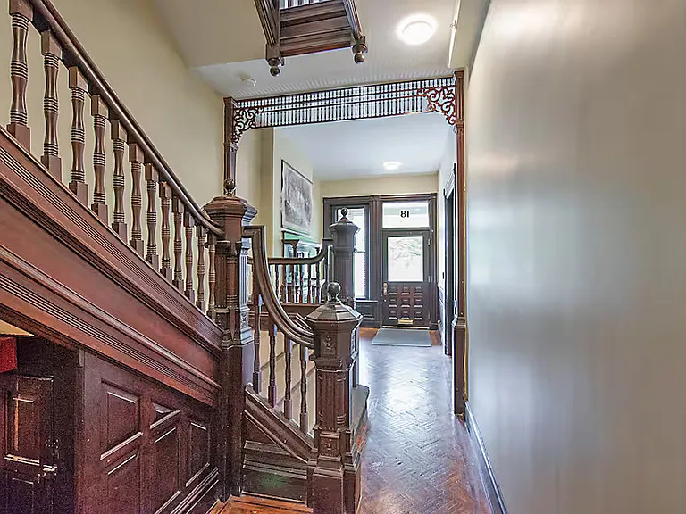 18 W Franklin St #1 — Photo 3