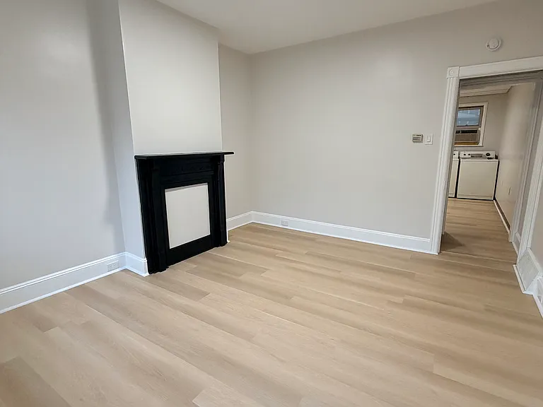 337 Woodland St — Photo 5
