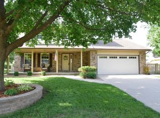 617 Westwood Dr, Onalaska, WI 54650